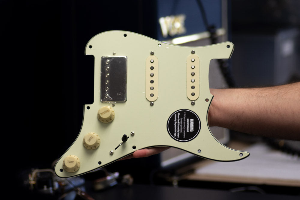 Custom Shop: HSS Loaded Pickguard für Strat®