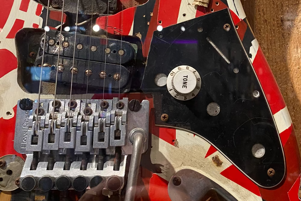 Close up of the Volume control on an Eddie Van Halen inspired FrankenStrat build