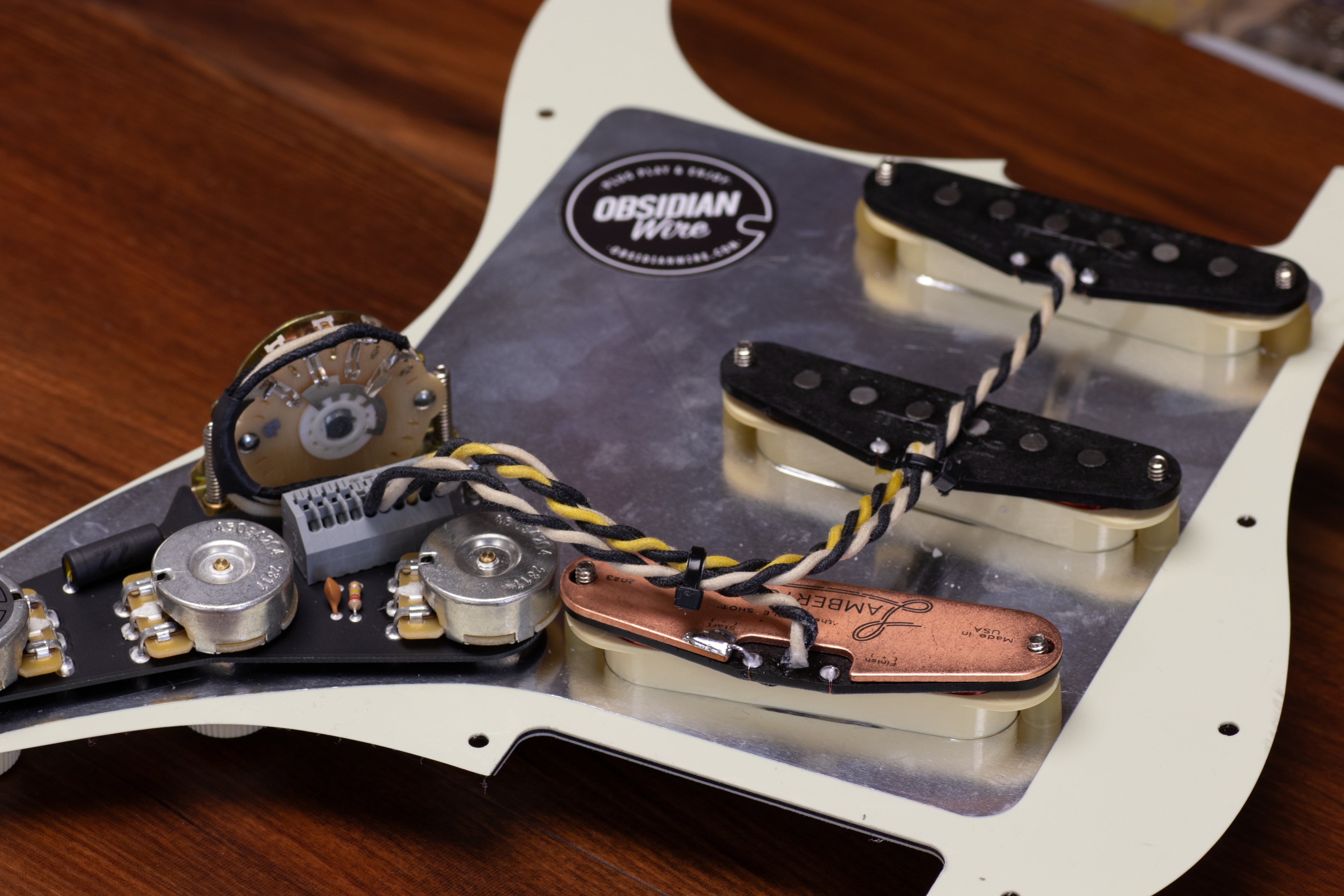 Lambertones Loaded Pickguard für Strat®