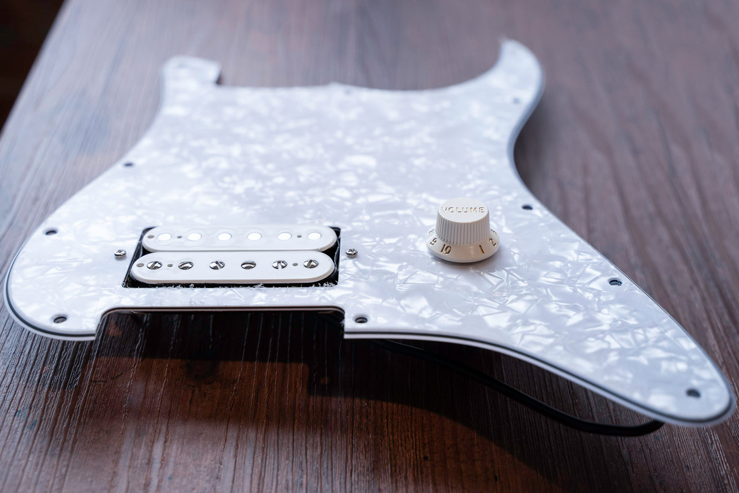 Custom Shop : Pickguard chargé HSS pour Strat®