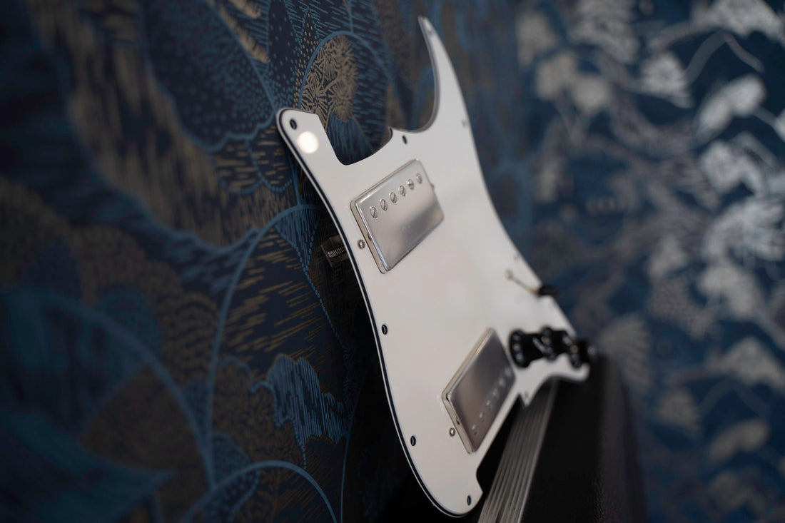 Custom Shop: HSS Loaded Pickguard für Strat®